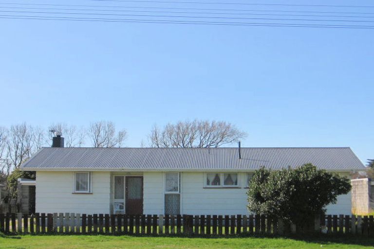 Photo of property in 83 Avenue Road, Foxton, 4814