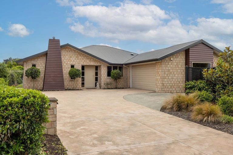 Photo of property in 14 Tawa Place, Parklands, Christchurch, 8083