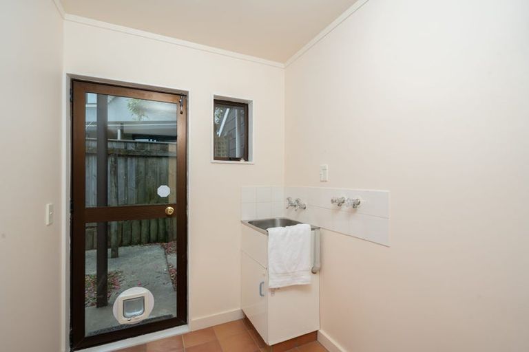 Photo of property in 6 Ellwood Place, Churton Park, Wellington, 6037