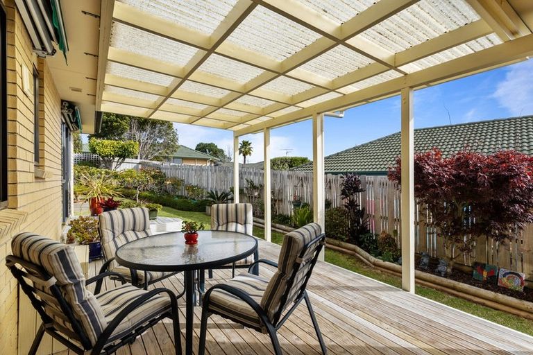 Photo of property in 56 Black Teal Close, Unsworth Heights, Auckland, 0632