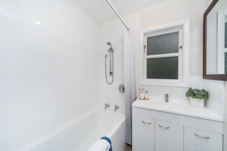 Photo of property in 9 Tern Place, Hokowhitu, Palmerston North, 4410