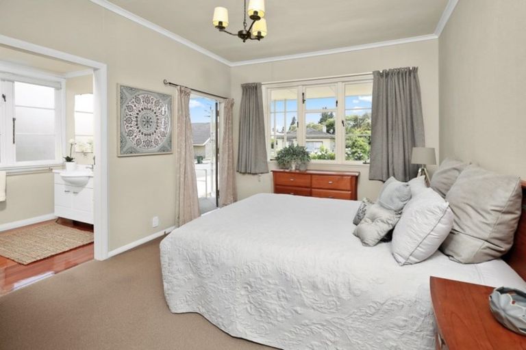 Photo of property in 53 Carey Street, Maeroa, Hamilton, 3200