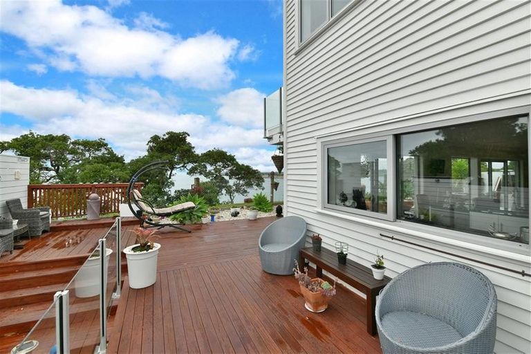 Photo of property in 51 Hawaiian Parade, Arkles Bay, Whangaparaoa, 0932