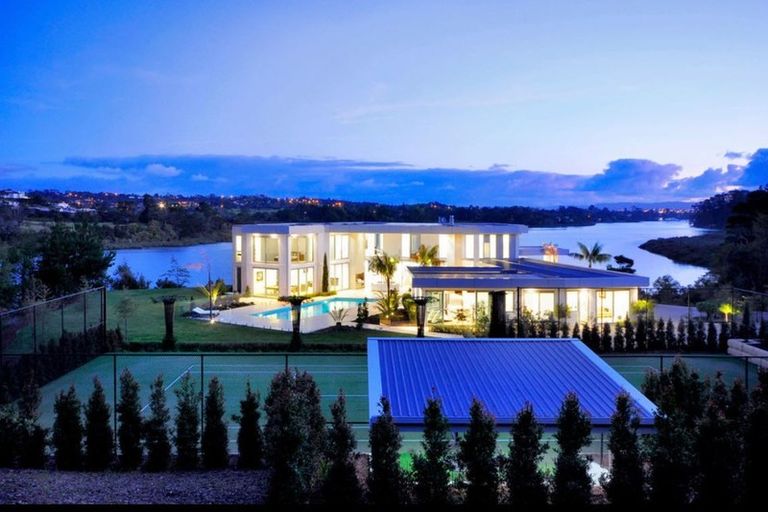 Photo of property in 255 Paremoremo Road, Paremoremo, Auckland, 0632