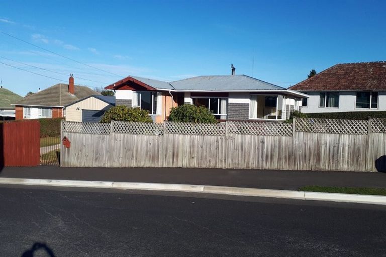 Photo of property in 2 Mooltan Street, Halfway Bush, Dunedin, 9010