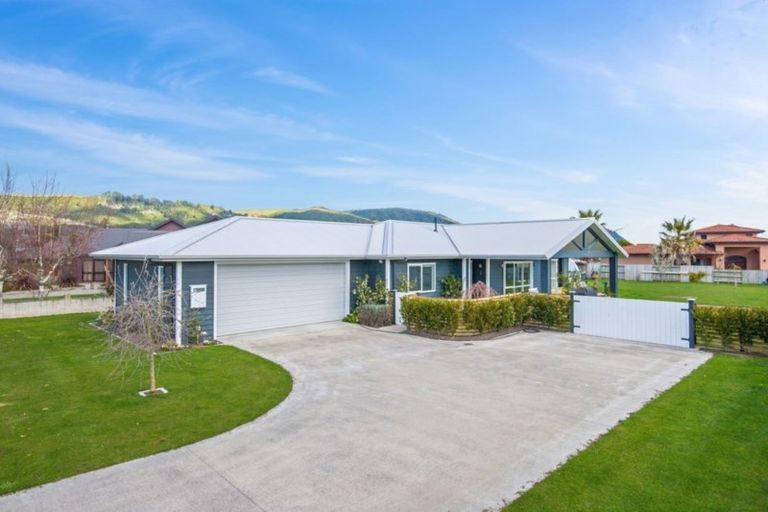 Photo of property in 3 Montgomery Crescent, Kinloch, Taupo, 3377