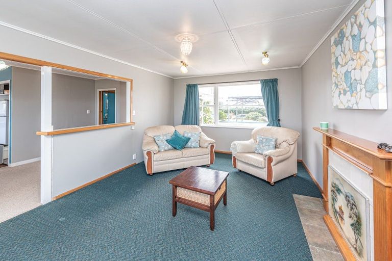 Photo of property in 49 Matai Street, Castlecliff, Whanganui, 4501