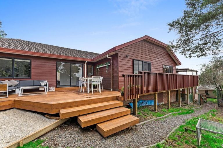 Photo of property in 10 Ballini Rise, West Harbour, Auckland, 0618