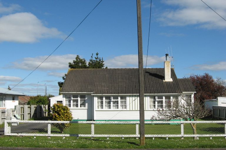 Photo of property in 6 Lambert Street, Marton, 4710