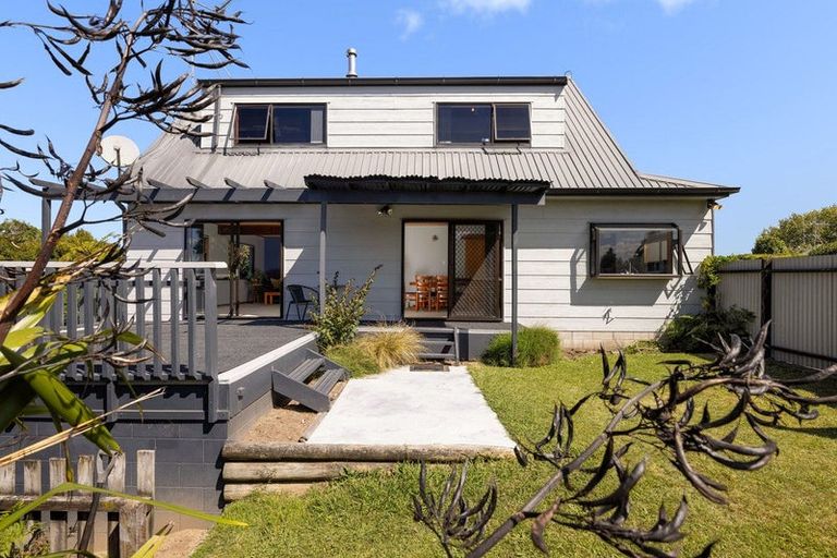 Photo of property in 12 Nettlingham Place, Te Puke, 3119