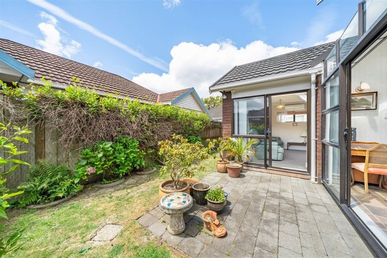Photo of property in 2/60 Garden Road, Avalon, Lower Hutt, 5011