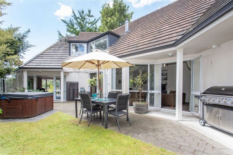 Photo of property in 113 Gardiners Road, Harewood, Christchurch, 8051