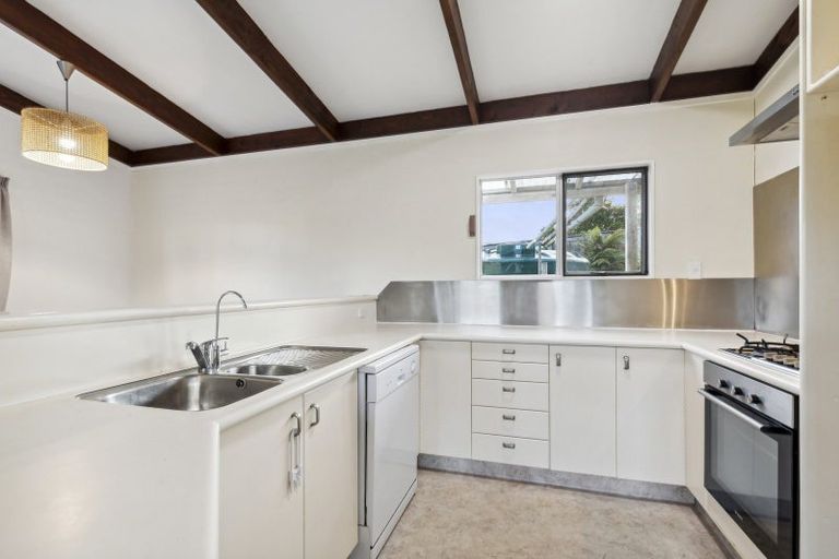 Photo of property in 1619 Kaipara Coast Highway, Kaukapakapa, 0984