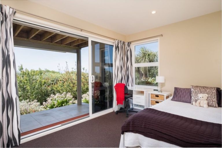 Photo of property in 30 Sirrah Street, Okitu, Gisborne, 4010