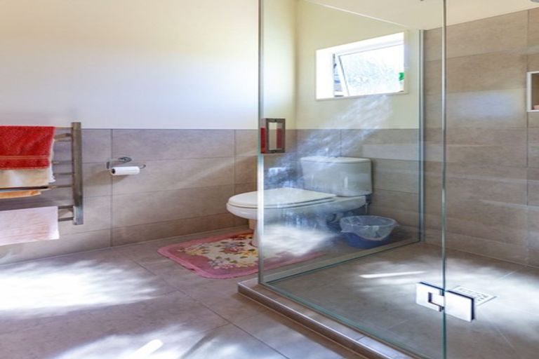 Photo of property in 126 Moana Anu Anu Avenue, Whangamata, 3620