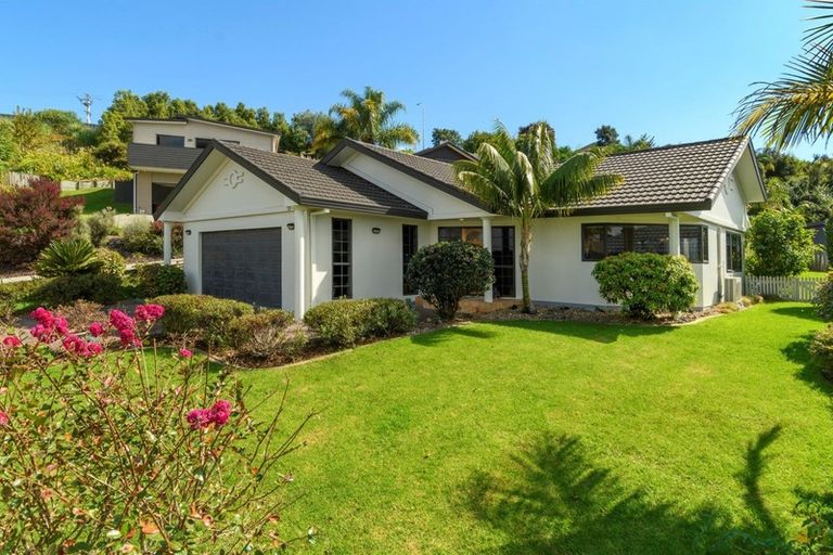 Photo of property in 32 Highgrove Place, Bethlehem, Tauranga, 3110