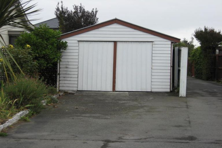 Photo of property in 2/33 Bowen Street, Upper Riccarton, Christchurch, 8041