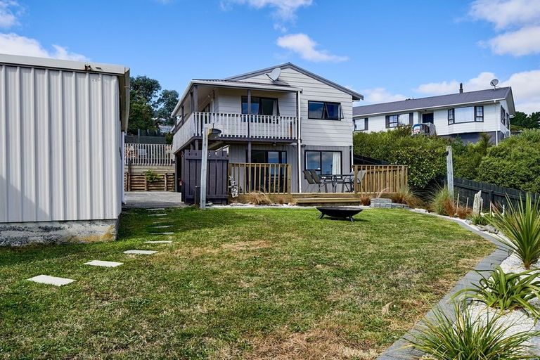 Photo of property in 22 Staysail Place, Whitby, Porirua, 5024