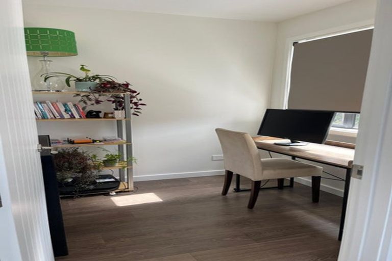 Photo of property in 5 Libertia Lane, Orewa, 0931