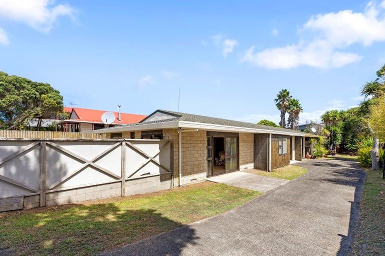 Photo of property in 124a Karewa Parade, Papamoa Beach, Papamoa, 3118