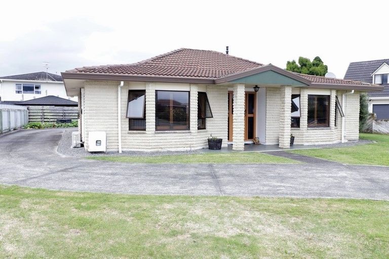 Photo of property in 11 Warwick Place, Springvale, Whanganui, 4501