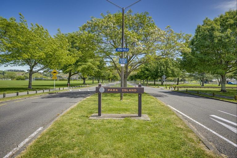 Photo of property in 12 Essex Street, Tamatea, Napier, 4112