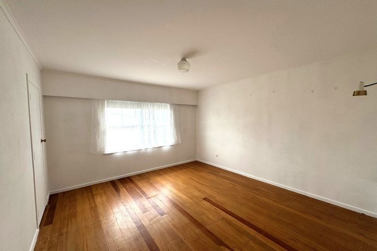 Photo of property in 656 Pakuranga Road, Howick, Auckland, 2010