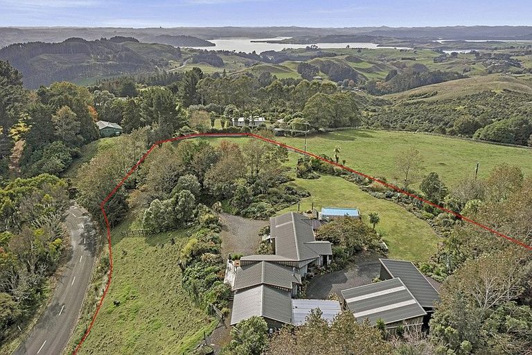 Photo of property in 121 Maungatawhiri Road, Raglan, 3295