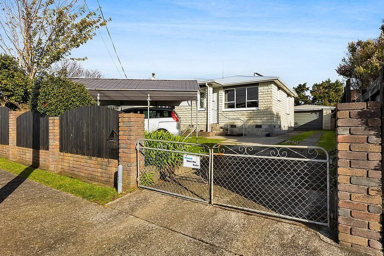 Photo of property in 464 Carrington Street, Upper Vogeltown, New Plymouth, 4310