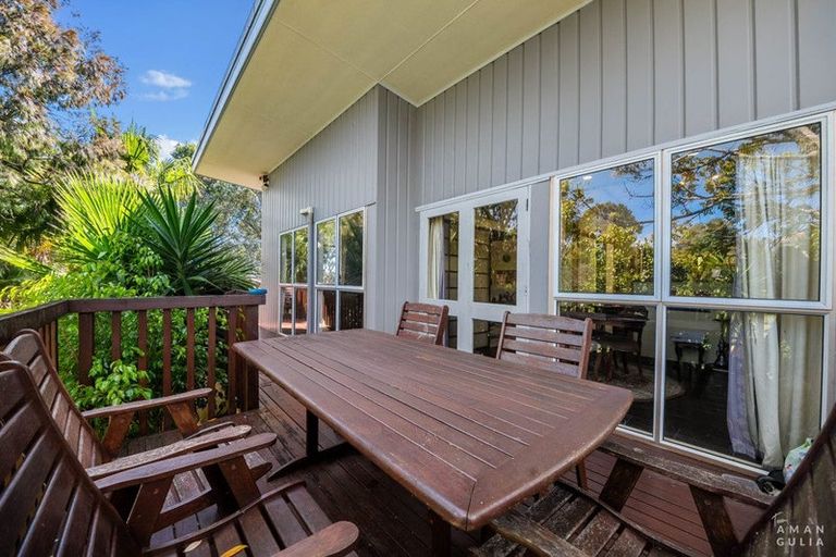 Photo of property in 3 Kathleen Street, Totara Vale, Auckland, 0627