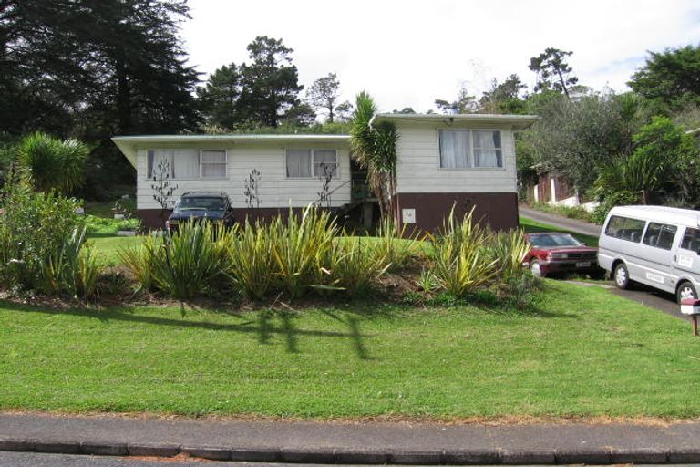 Photo of property in 21 Rangeview Road, Sunnyvale, Auckland, 0612