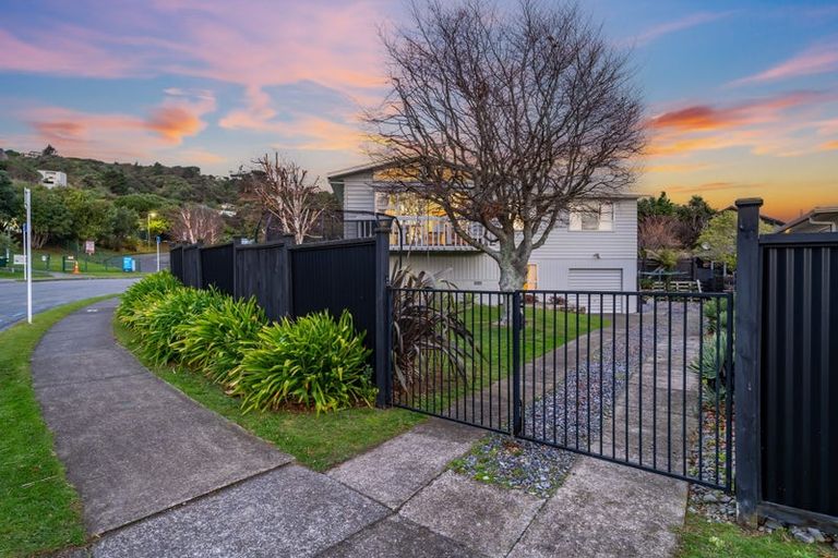 Photo of property in 6 Spey Place, Papakowhai, Porirua, 5024