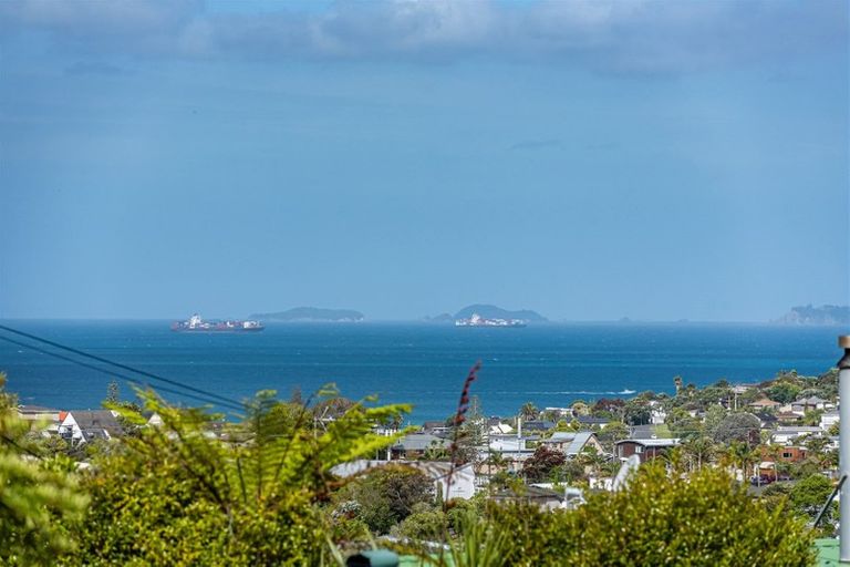 Photo of property in 119 Arran Road, Browns Bay, Auckland, 0630