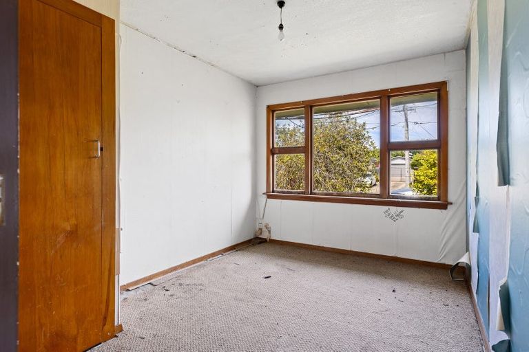 Photo of property in 15 Vancouver Crescent, Wainoni, Christchurch, 8061