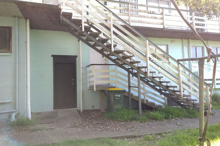 Photo of property in 10/66 Astley Avenue, New Lynn, Auckland, 0600