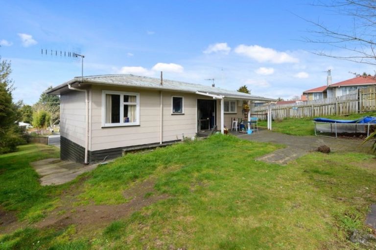 Photo of property in 15 Gordon Road, Western Heights, Rotorua, 3015