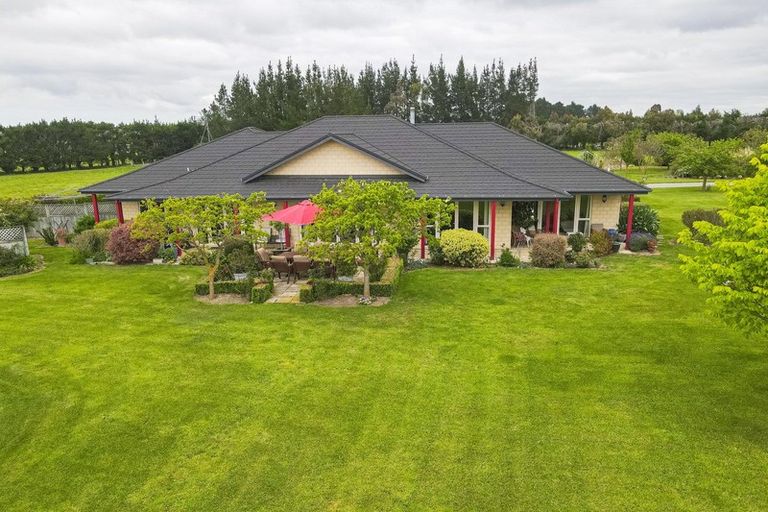 Photo of property in 120 Johnstone Street, Tinwald, Ashburton, 7774
