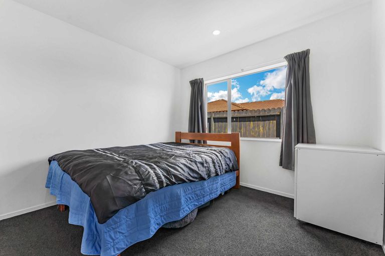 Photo of property in 9 Maadi Place, Papakura, 2110