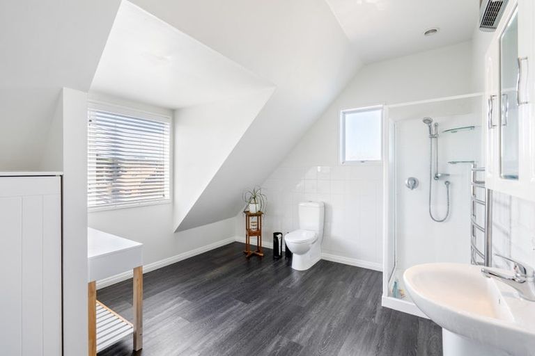 Photo of property in 18 Thames Street, Mosgiel, 9024