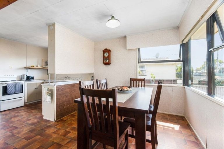 Photo of property in 38 Wallace Road, Mangere Bridge, Auckland, 2022