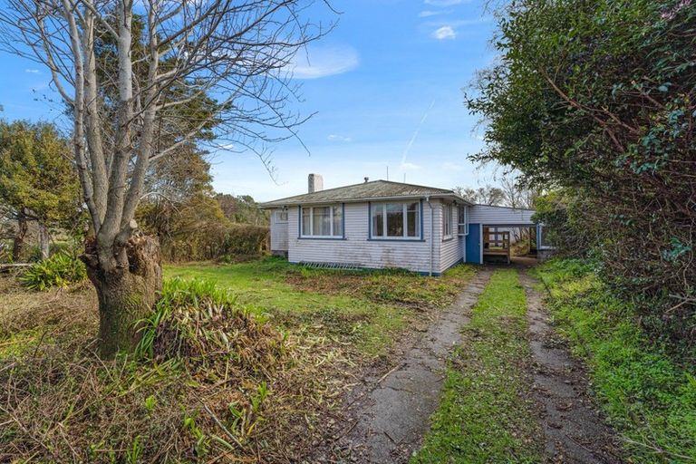 Photo of property in 1347 Devon Road, Brixton, Waitara, 4382