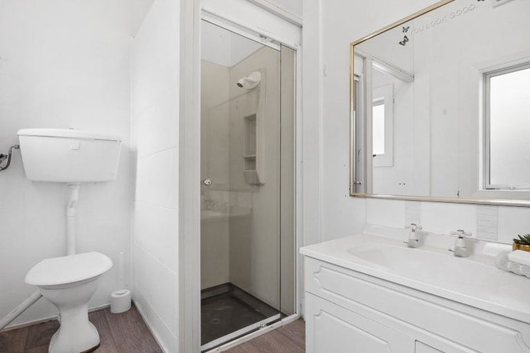 Photo of property in 32 Adderley Terrace, Ravensbourne, Dunedin, 9022