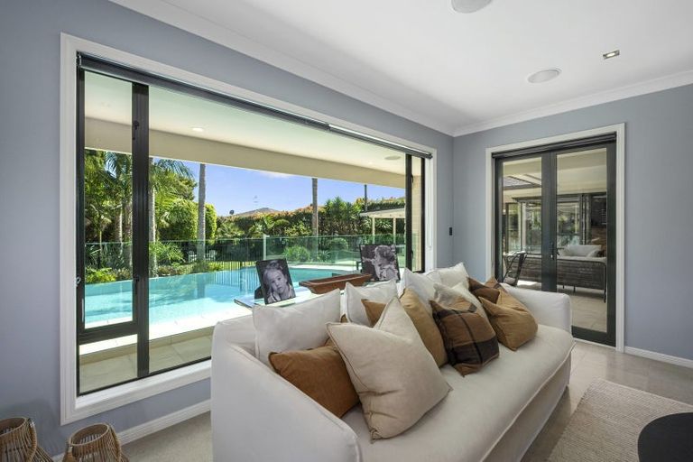 Photo of property in 12a Wainoni Heights, Greenhithe, Auckland, 0632