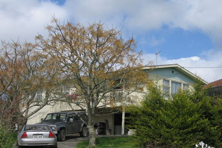 Photo of property in 14 View Street, Maungaturoto, 0520