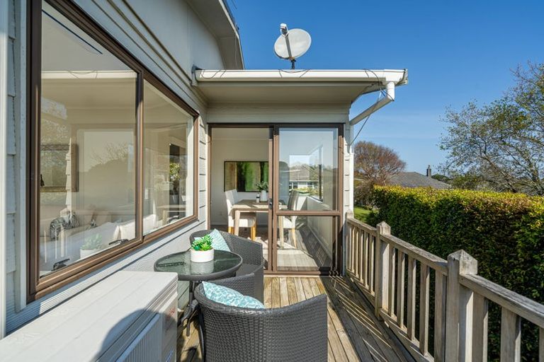 Photo of property in 2/49 Merani Street, Belmont, Auckland, 0622