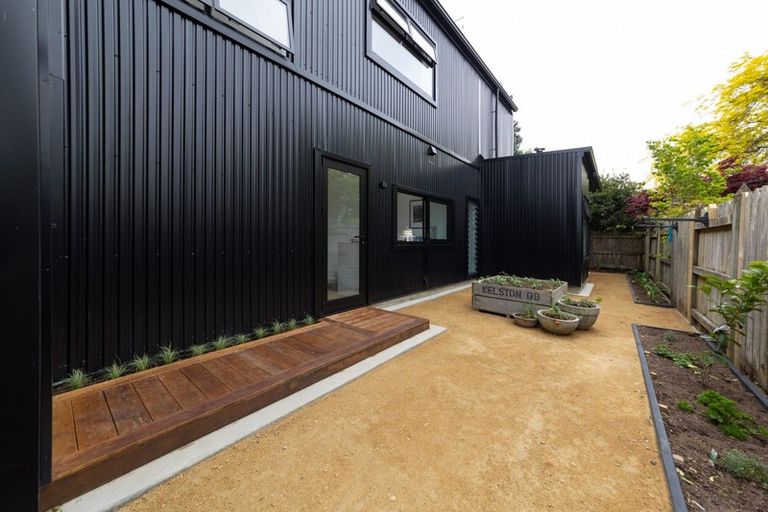 Photo of property in 17a Phoenix Avenue, Hokowhitu, Palmerston North, 4410