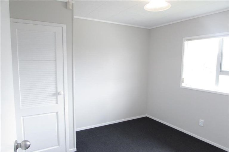 Photo of property in 72 Parrs Cross Road, Henderson, Auckland, 0612