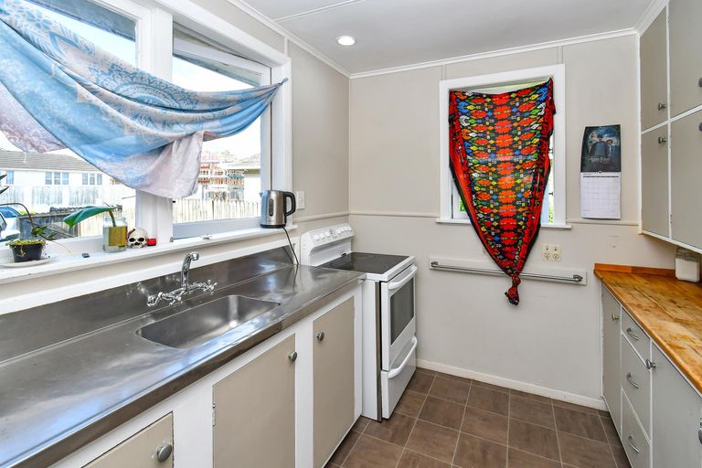 Photo of property in 41 Arimu Road, Papakura, 2110