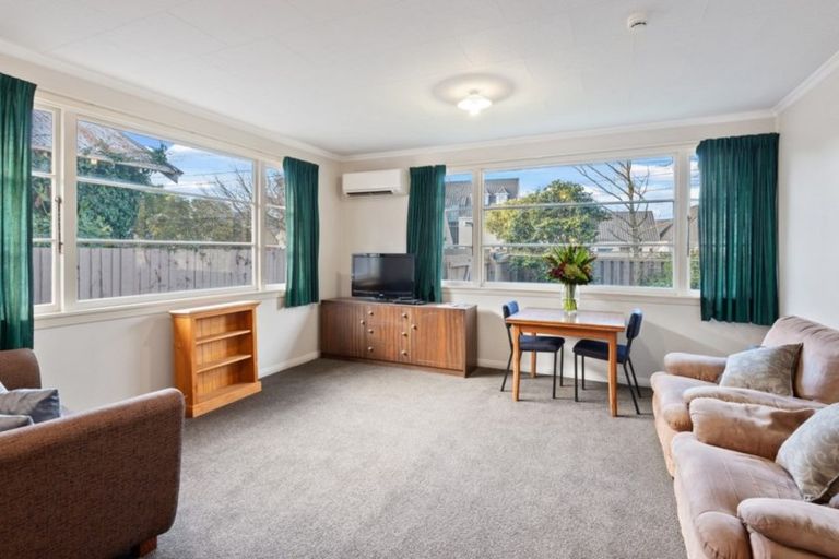 Photo of property in 2/14 James K Baxter Place, Addington, Christchurch, 8024