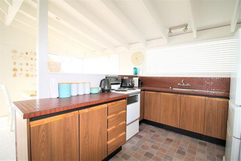 Photo of property in 11 Kon Tiki Road, Whiritoa, Whangamata, 3691